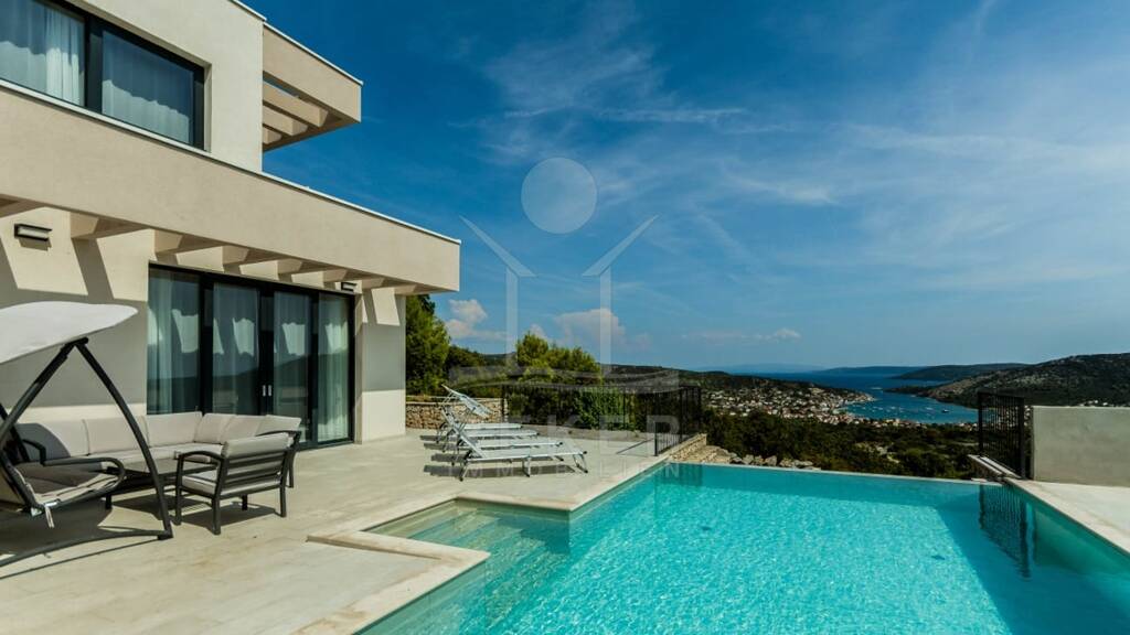 Villa zum Kauf 850.000 € 5 Zimmer 190 m² 626 m² Grundstück Trogir