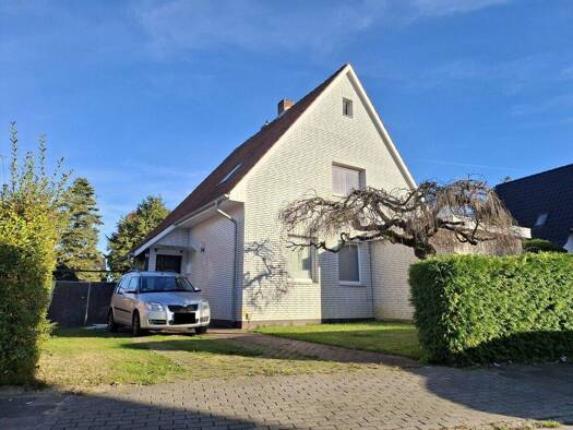 Einfamilienhaus zum Kauf 215.000 € 5,5 Zimmer 101 m² 624 m² Grundstück Uelzen 29525