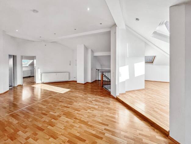 Wohnung zum Kauf 279.000 € 4 Zimmer 118 m² 4. Geschoss Löbtau-Süd Ortsamtsbereich Cotta 01159