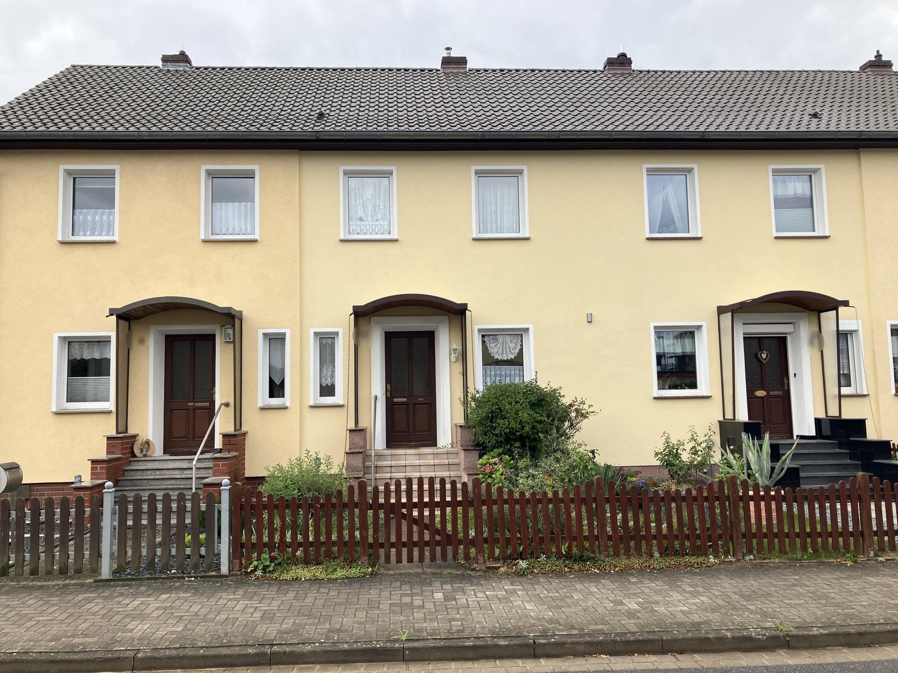 Reihenmittelhaus zum Kauf 99.000 € 3 Zimmer 66,5 m²<br/>Wohnfläche 242,8 m²<br/>Grundstück Demmin Demmin 17109