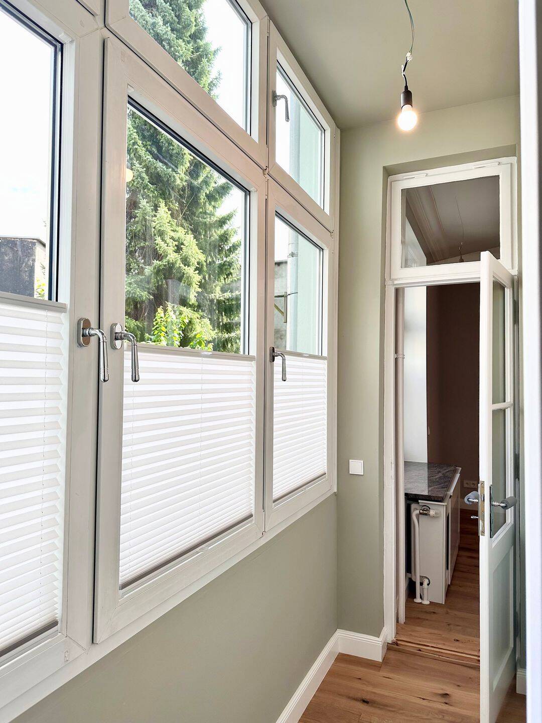 Kiel-Ravensberg, komplett (energetisch) sanierte, wunderschöne 3-Zi-Altbauwohnung mit Loggia im EG – Ahlmannstraße 24, 24118 Kiel – Vorschaubild 6