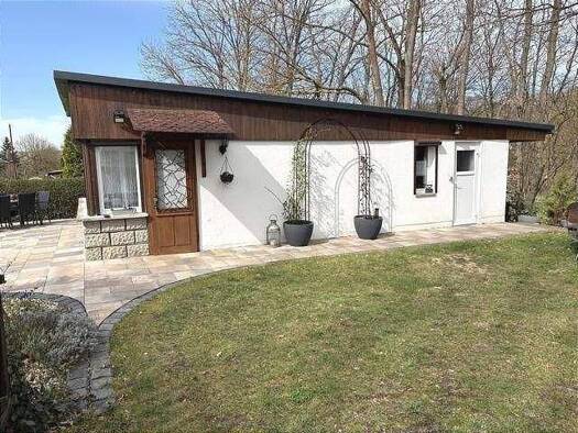 Bungalow zum Kauf 55.000 € 2 Zimmer 50 m² 624 m² Grundstück Bad Bibra Bad Bibra 06647