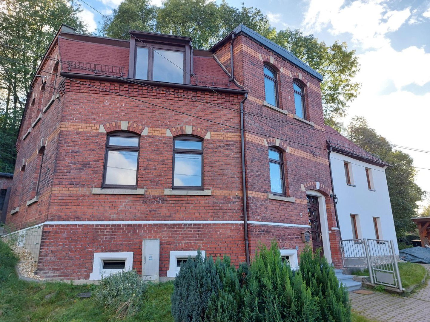 Einfamilienhaus zur Miete 1.248 € 7 Zimmer 178 m²<br/>Wohnfläche 850 m²<br/>Grundstück Niederplanitz 544 Zwickau 08064