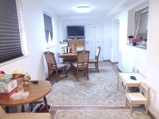 Mehrfamilienhaus zum Kauf 330.000 € 7,5 Zimmer 156 m² 218 m² Grundstück Niederscheld Dillenburg 35687