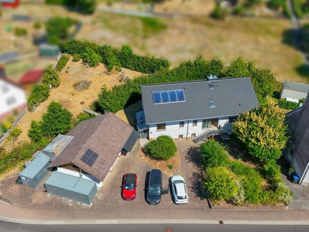 Haus zum Kauf 319.000 € 8 Zimmer 216,7 m² 1.334 m² Grundstück Hauswurz Neuhof 36119