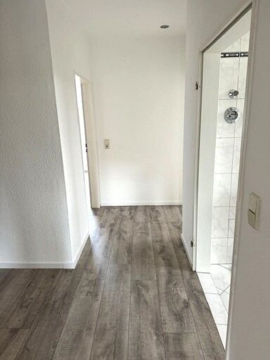 Wohnung zur Miete 540 € 3 Zimmer 69,3 m² 3. Geschoss frei ab sofort Zeppelinstr. 2 Merseburg Merseburg 06217