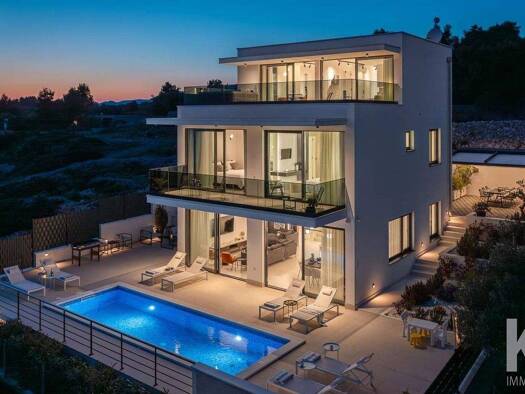 Haus zum Kauf 1.350.000 € 5 Zimmer 204 m² Okrug 0