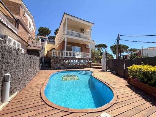 Villa zur Miete 3.450 € 5 Zimmer 423 m² Premià de Dalt 08338