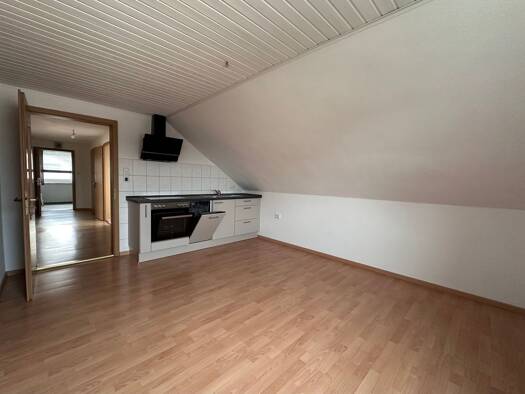 Wohnung zur Miete 630 € 3,5 Zimmer 80 m² Geschoss 2/3 frei ab sofort Traßlberg Poppenricht 92284