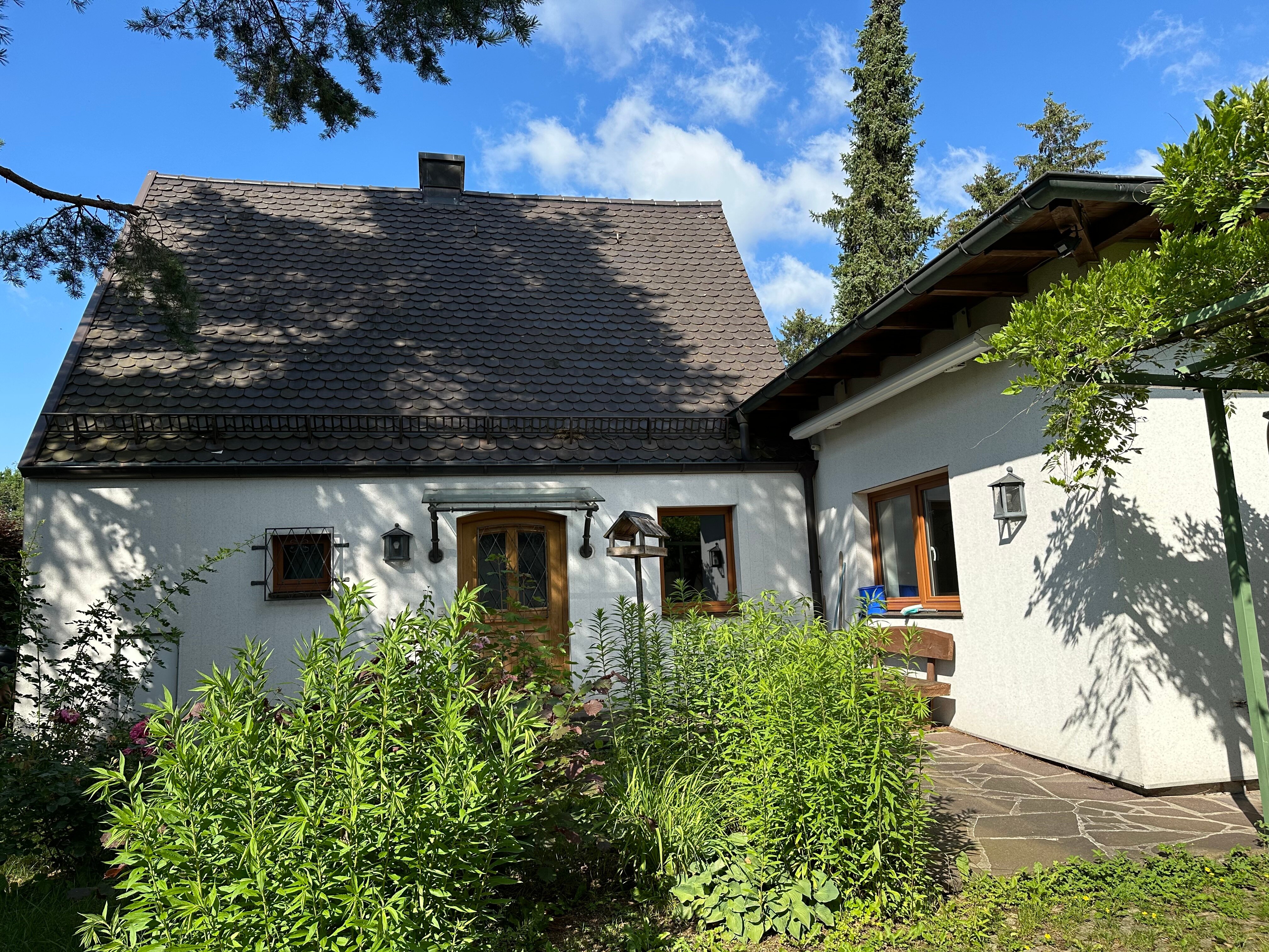 Einfamilienhaus zur Miete 2.800 € 4 Zimmer 130 m²<br/>Wohnfläche 660 m²<br/>Grundstück ab sofort<br/>Verfügbarkeit Ramersdorf München 81669