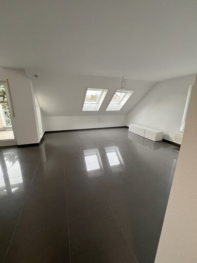 Maisonette zur Miete 1.110 € 3,5 Zimmer 106 m² 2. Geschoss frei ab sofort Berlinerstr. 10 Zimmern Zimmern ob Rottweil 78658