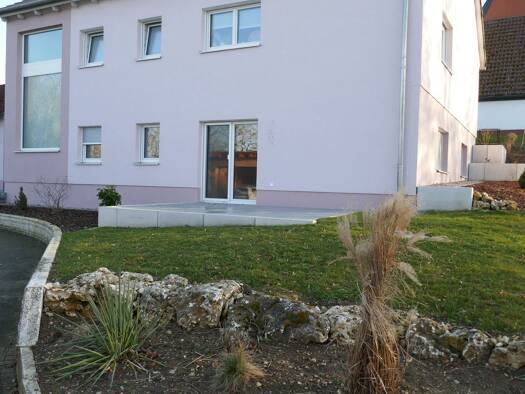 Wohnung zur Miete 930 € 3,5 Zimmer 85,5 m² Geschoss EG/3 frei ab sofort Zipplingen Unterschneidheim 73485