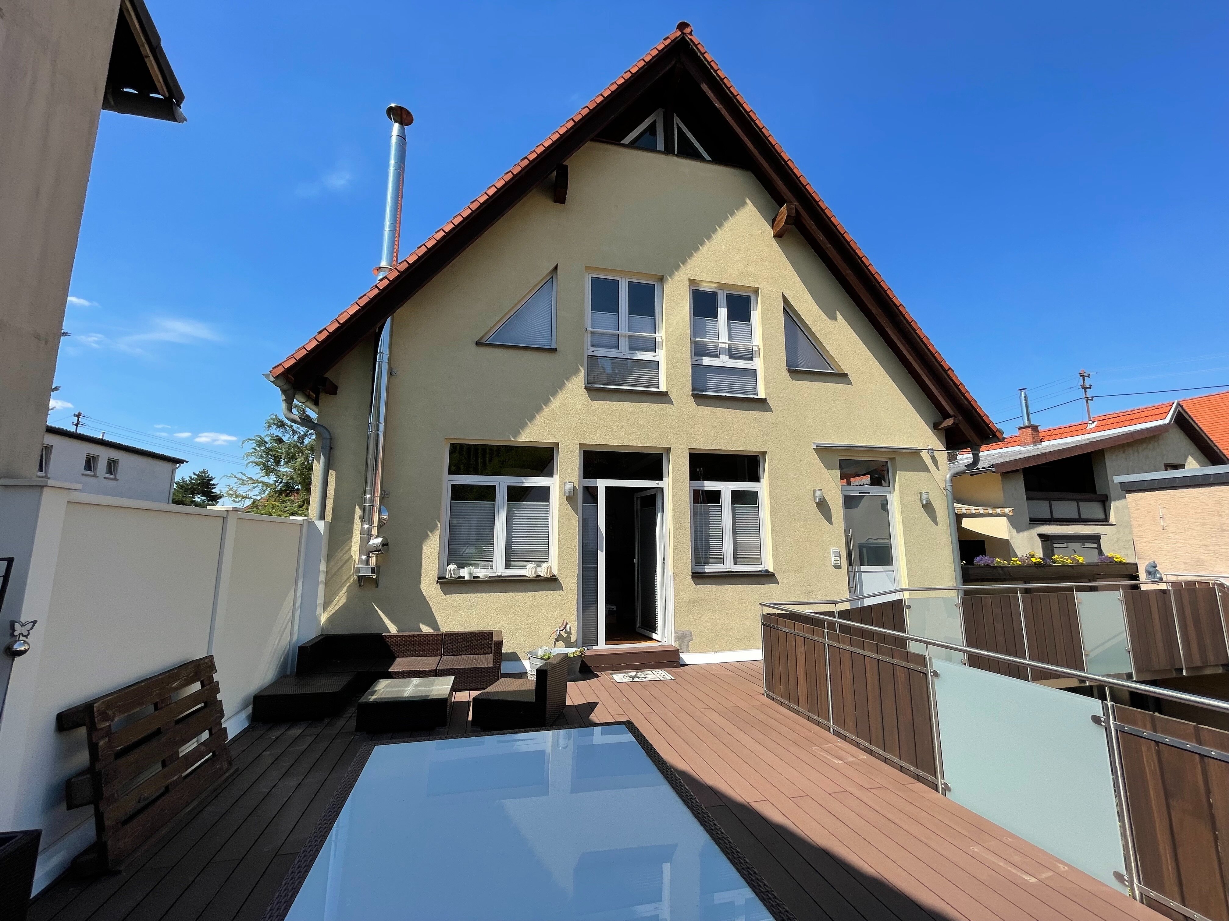 Einfamilienhaus zur Miete 2.300 € 3 Zimmer 185 m²<br/>Wohnfläche 400 m²<br/>Grundstück 01.10.2024<br/>Verfügbarkeit Schriesheim Schriesheim 69198