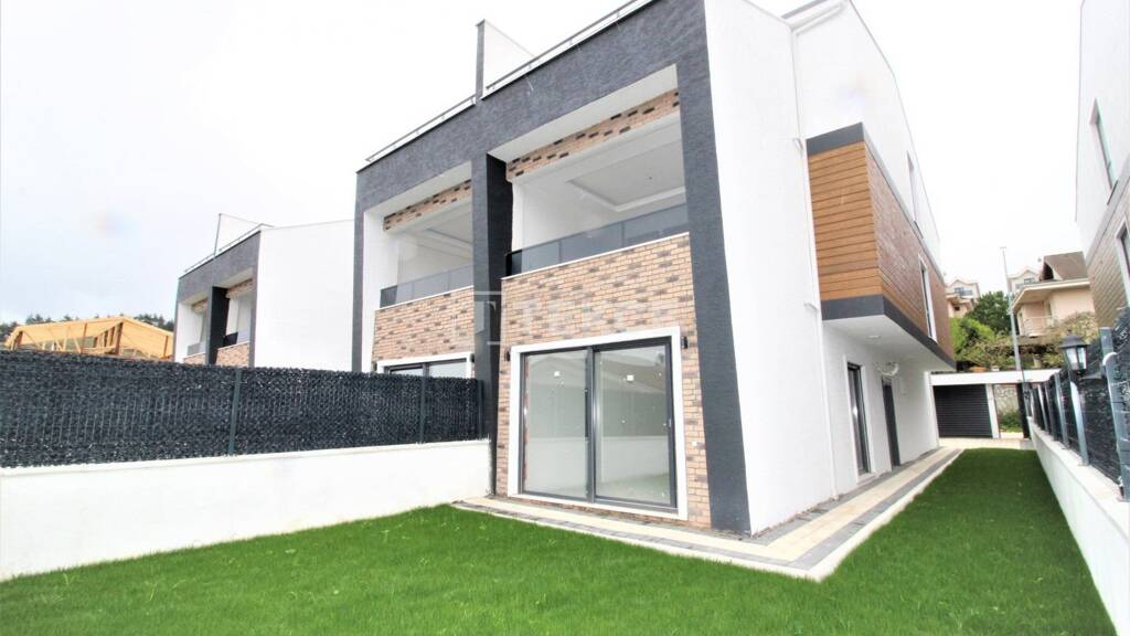 Doppelhaushälfte zum Kauf 342.000 € 6 Zimmer 272 m² 1.400 m² Grundstück Bursa 16159