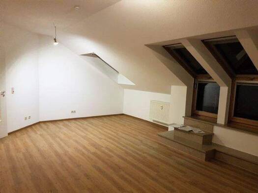 Wohnung zur Miete 790 € 3 Zimmer 75,9 m² Geschoss 3/3 frei ab 01.02.2027 Estenfelder Straße 49 c Versbach Würzburg 97078