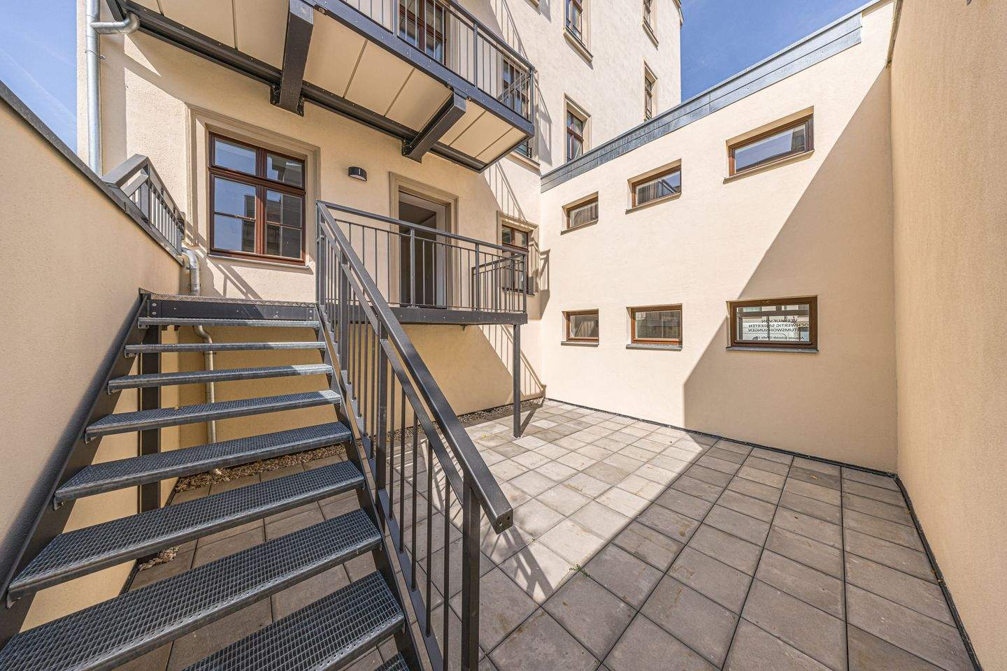 Property thumbnail 12