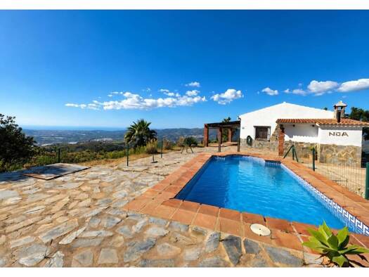 Bauernhaus zum Kauf 398.000 € 2 Zimmer 110 m² 13.475 m² Grundstück Vélez-Málaga 29749