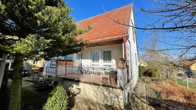 Einfamilienhaus zum Kauf 225.000 € 5 Zimmer 117 m² 1.400 m² Grundstück Limbach Wilsdruff 01723