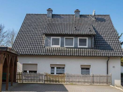 Sonstiges zum Kauf 308.000 € 8 Zimmer 132 m² 880 m² Grundstück Werl Werl 59457