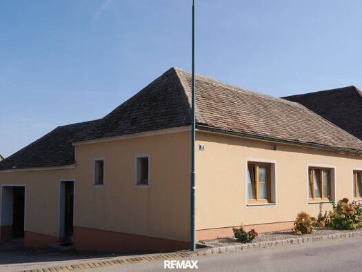 Einfamilienhaus zum Kauf 70.000 € 2 Zimmer 88 m² 293 m² Grundstück Sitzendorf an der Schmida 3714