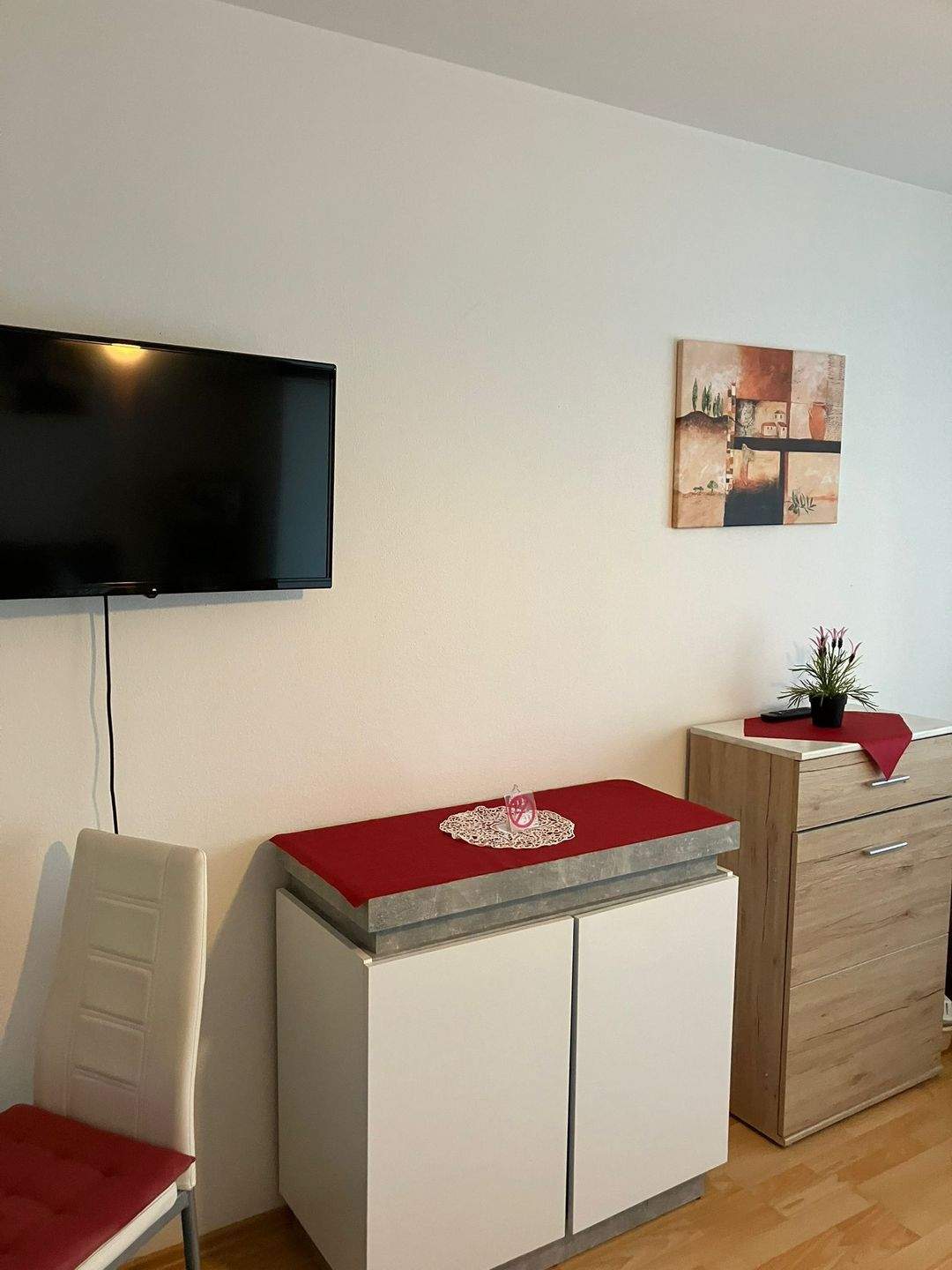 Immobilie in Zwiesel - Möbliertes Apartment in Ferienwohnanlage mit TG - Bild 2