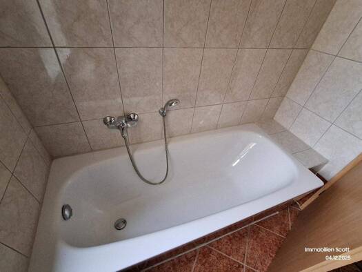 Wohnung zur Miete 180 € 1 Zimmer 32 m² Hegelstraße 26 Südvorstadt Plauen 08527