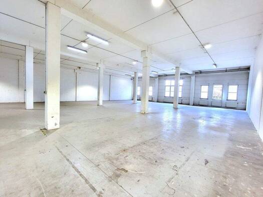 Lagerhalle zur Miete 3.690 € 470 m² Lagerfläche Barbing Barbing 93092