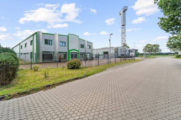 Lagerhalle zum Kauf 2.950.000 € 2.021 m² Lagerfläche teilbar ab 204 m² Altmoorhausen Hude (Oldenburg) / Altmoorhausen 27798