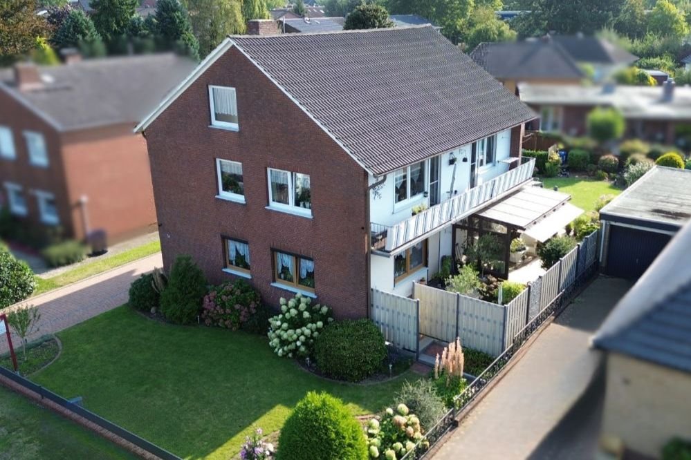 Mehrfamilienhaus zum Kauf 379.000 € 6 Zimmer 188 m²<br/>Wohnfläche 648 m²<br/>Grundstück Bungerhof Bezirk 8 Delmenhorst 27753