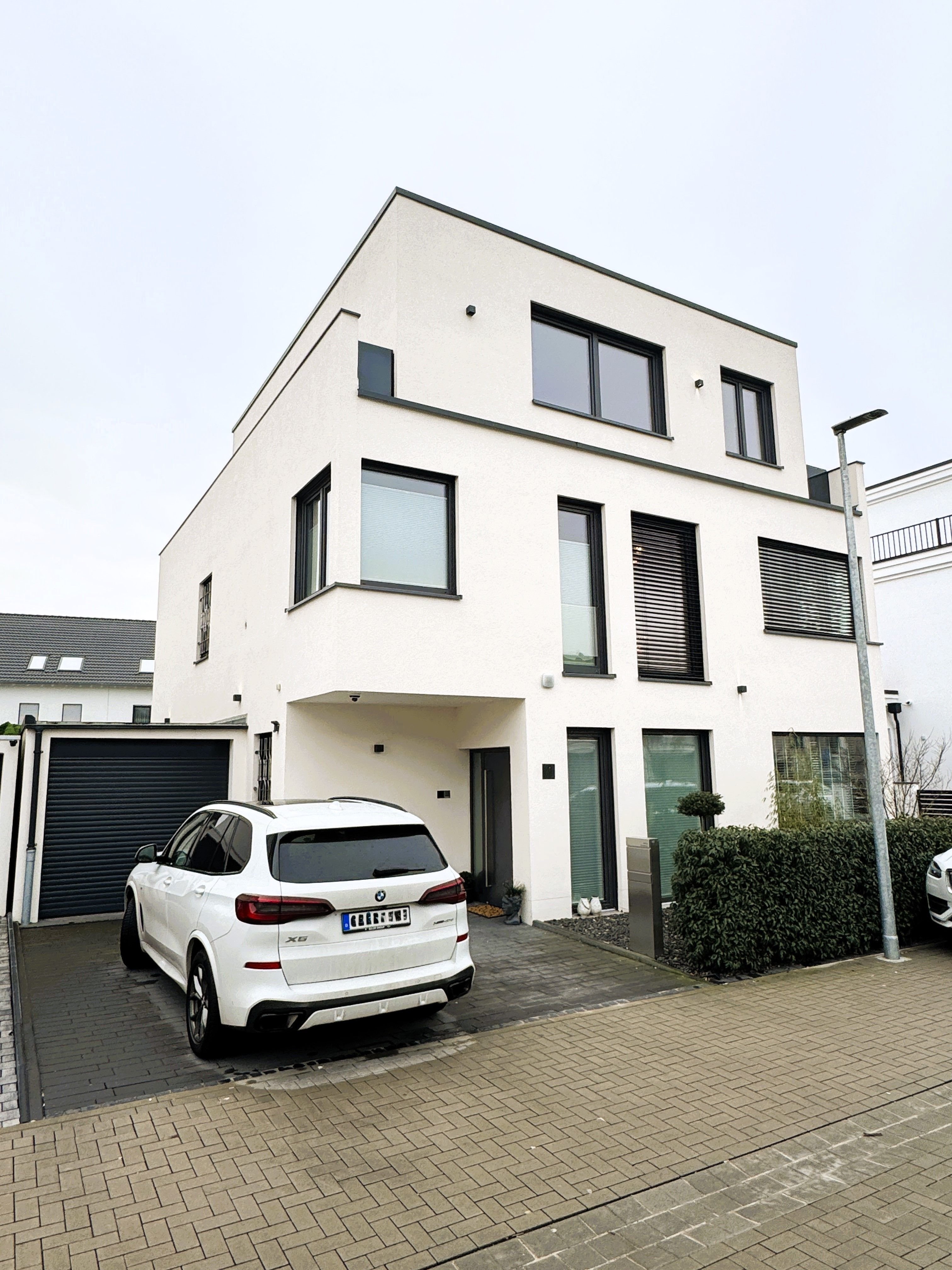 Haus zum Kauf 1.680.000 € 7 Zimmer 323 m²<br/>Wohnfläche 531 m²<br/>Grundstück Großauheim Hanau 63457