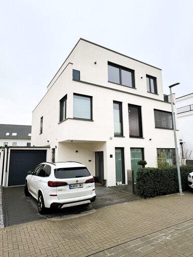 Haus zum Kauf 1.680.000 € 7 Zimmer 323 m² 531 m² Grundstück Großauheim Hanau 63457