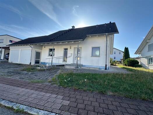 Einfamilienhaus zum Kauf 439.000 € 4,5 Zimmer 123,2 m² 649 m² Grundstück frei ab 01.11.2026 Herrenzimmern Bösingen 78662