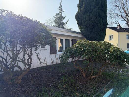 Bungalow zur Miete 1.950 € 6 Zimmer 187 m² 620 m² Grundstück frei ab sofort Osternburg Oldenburg 26135