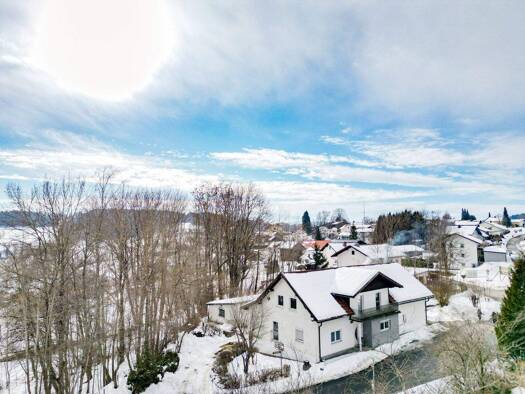 Einfamilienhaus zum Kauf 275.000 € 7 Zimmer 210 m² 2.409 m² Grundstück Palmberg Spiegelau 94518