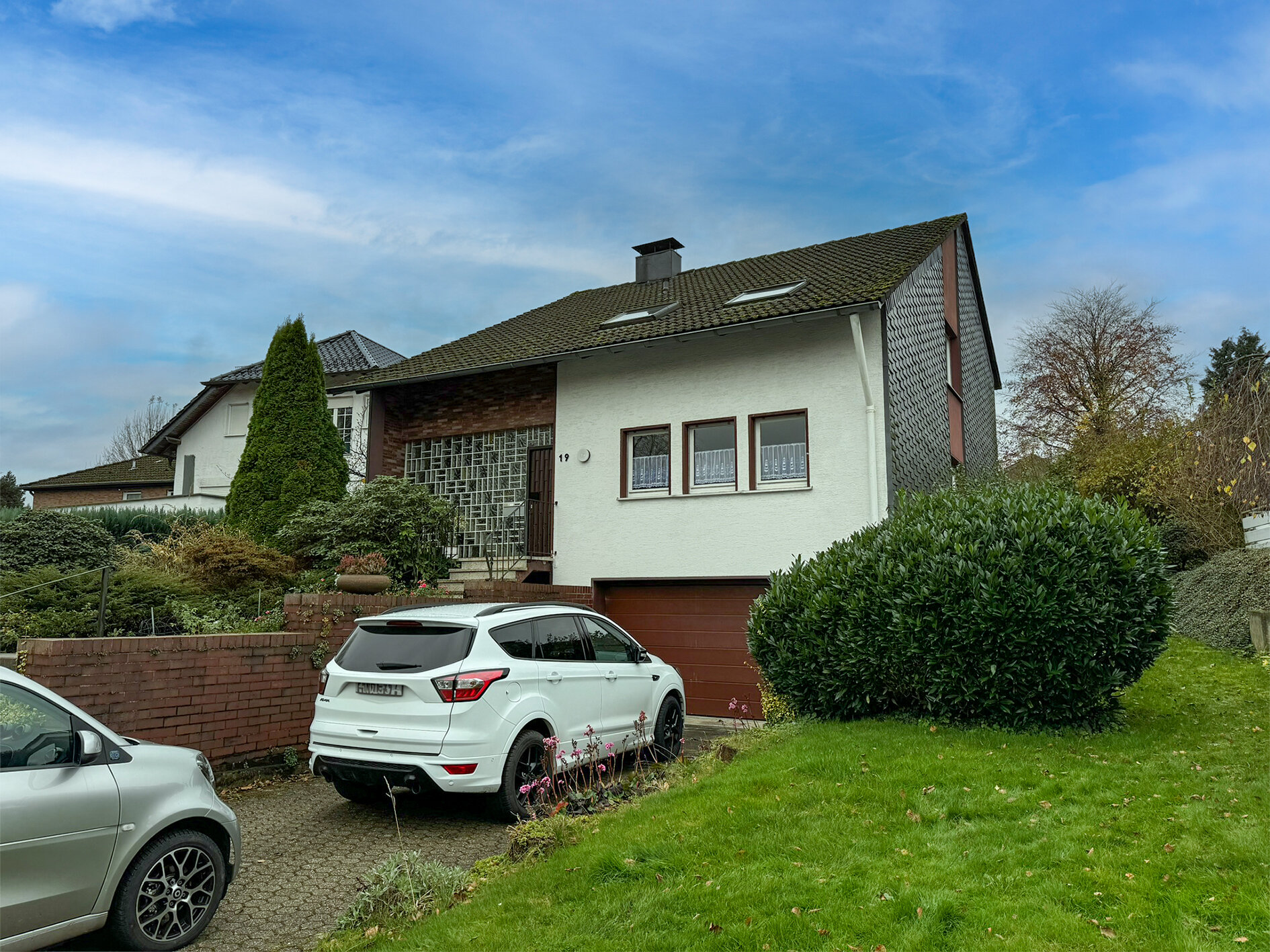 Mehrfamilienhaus zum Kauf 389.000 € 6 Zimmer 137 m²<br/>Wohnfläche 935 m²<br/>Grundstück Wermelskirchen Wermelskirchen 42929