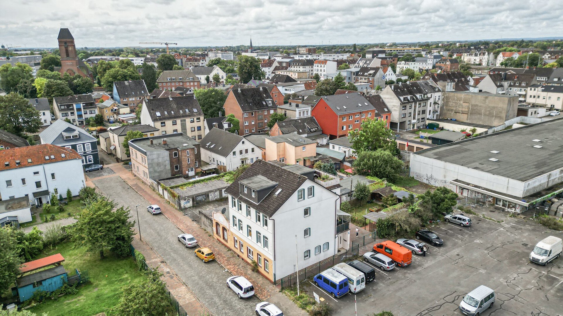 Mehrfamilienhaus zum Kauf 479.900 € 391 m²<br/>Wohnfläche 620 m²<br/>Grundstück Nordost Neumünster 24534