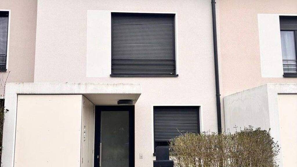 Reihenmittelhaus zum Kauf - Erstbezug provisionsfrei 729.000 € 5 Zimmer 145,1 m² 193,1 m² Grundstück frei ab sofort Eltersdorf Erlangen 91058