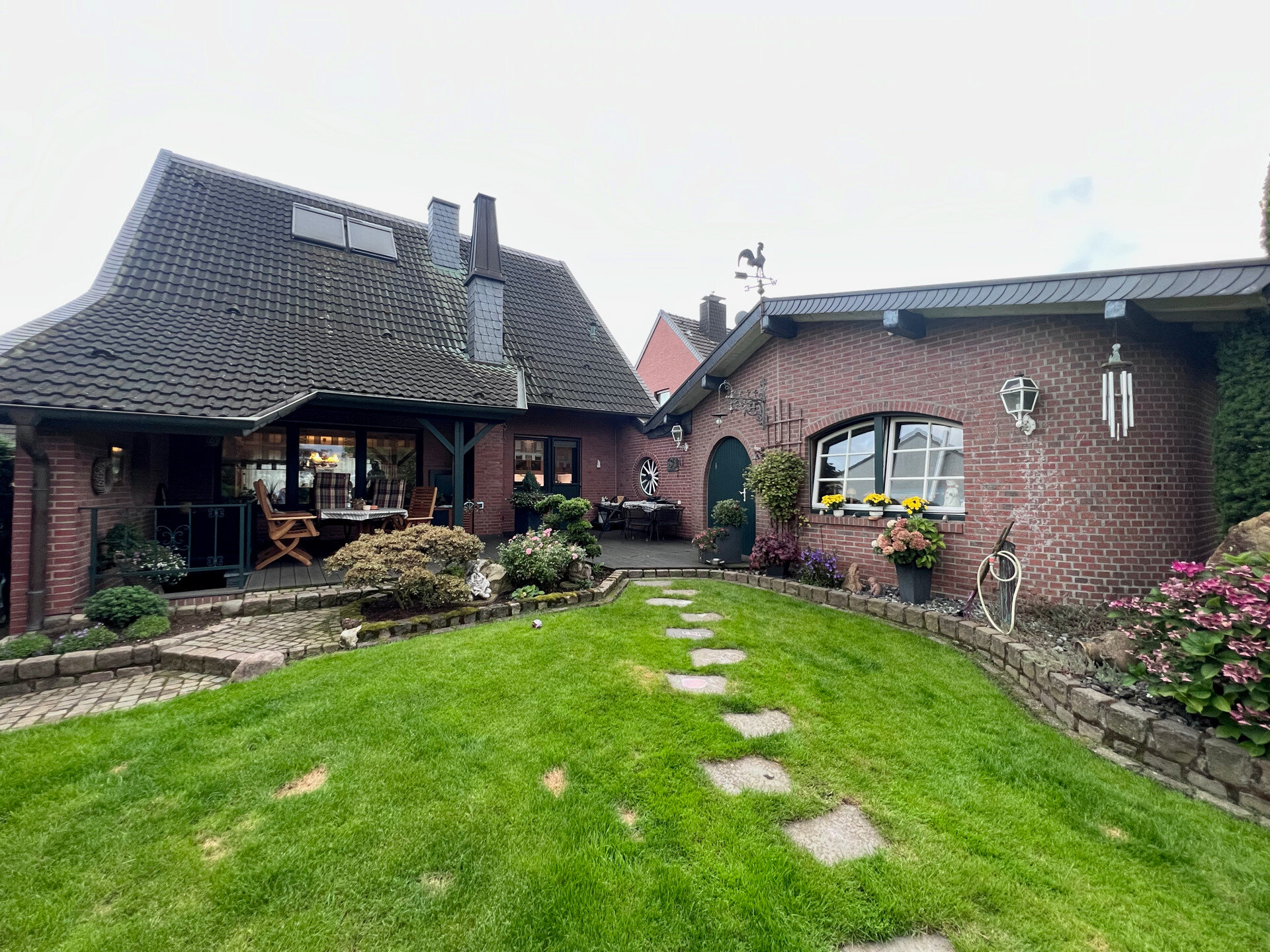 Einfamilienhaus zum Kauf 499.000 € 5 Zimmer 120,6 m²<br/>Wohnfläche 778 m²<br/>Grundstück Uevekoven Wegberg 41844