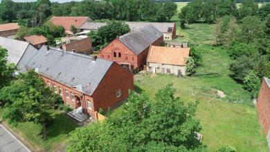 Mehrfamilienhaus zum Kauf als Kapitalanlage geeignet 162.470 € 246,2 m² 8.710 m² Grundstück Kletzke Plattenburg OT Kletzke 19339