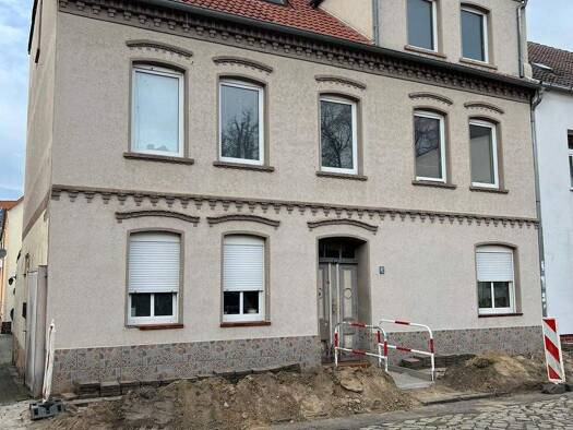 Mehrfamilienhaus zum Kauf als Kapitalanlage geeignet 450.000 € 20 Zimmer 630 m² 848 m² Grundstück Unterm Hagen 50 Burg Burg 39288