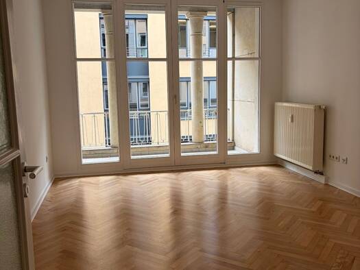 Wohnung zur Miete 1.050 € 3 Zimmer 93,9 m² 2. Geschoss Seestraße 10 Innere Altstadt Dresden 01067