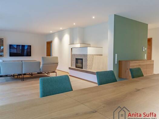 Wohnung zum Kauf 5 Zimmer 216,1 m² 1. Geschoss frei ab sofort Neustadt Neustadt a d Aisch 91413