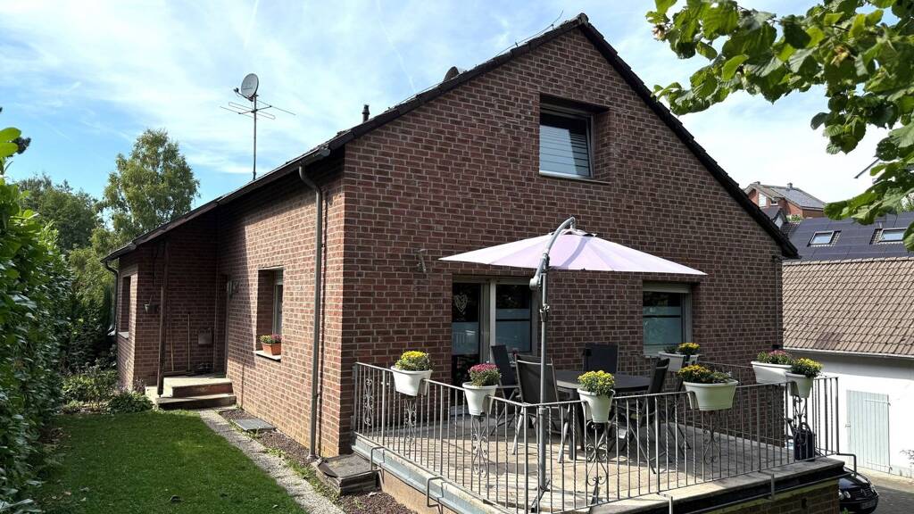 Einfamilienhaus zum Kauf 619.000 € 8 Zimmer 175 m² 976 m² Grundstück An der Schmitte 9 Haan 42781