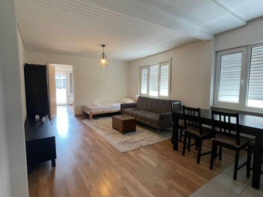 Wohnung zur Miete 1.100 € 2 Zimmer 45 m² 1. Geschoss Gurtweiler Straße 5 Waldshut Waldshut-Tiengen 79761