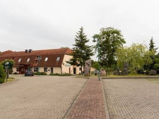 Hotel zum Kauf 47 Zimmer 3.381 m² Gastrofläche 11.302 m² Grundstück Magdeburg 39114