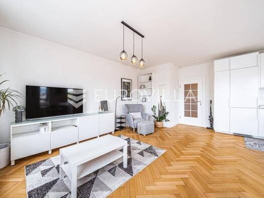 Wohnung zur Miete 1.100 € 1 Zimmer 59 m² 4. Geschoss Maksimir Dol
