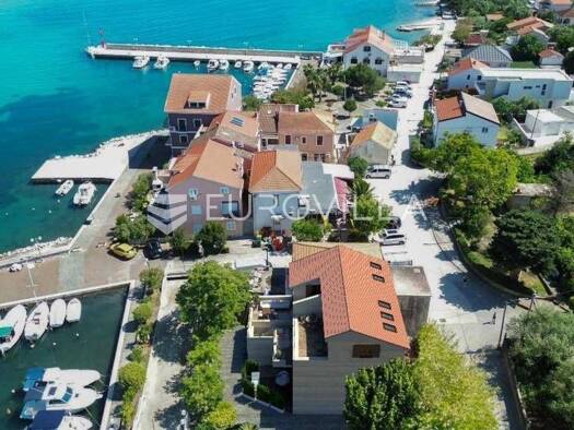 Wohnung zum Kauf 290.000 € 2 Zimmer 88 m² Poljana Sutomišćica 23000