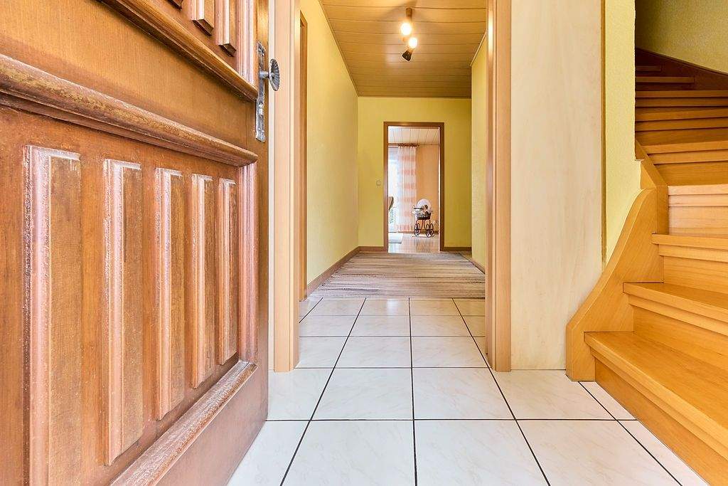 Immobilie in Obermeitingen - Ein Zuhause zum Ankommen: Gepflegtes Einfamilienhaus in ruhiger Lage - Bild 1