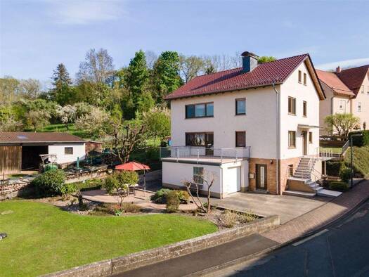 Wohnung zur Miete 700 € 4 Zimmer 93,2 m² 2. Geschoss frei ab 01.01.2026 Lüderbach Ringgau 37296