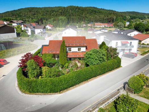 Einfamilienhaus zum Kauf 439.000 € 4,5 Zimmer 159,9 m² 753 m² Grundstück frei ab 01.02.2027 Waffenbrunn Waffenbrunn 93494